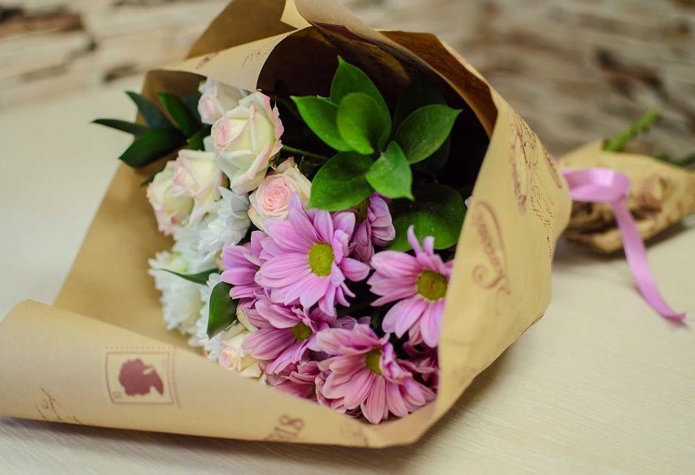 Букет цветов из: Розы и Хризантемы в Трехгорном