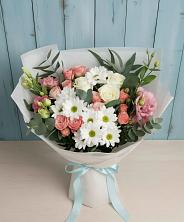 Букет цветов из:  Розы, Лизиантусы и Хризантемы в Трехгорном