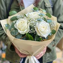 Букет цветов из:  Розы в Трехгорном