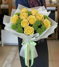 Букет цветов из:  Хризантемы и Розы в Трехгорном