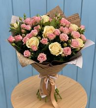 Букет цветов из:  Розы в Трехгорном