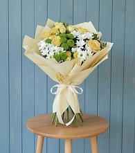 Букет цветов из:  Хризантемы и Розы #REPLACE_PRED# Трехгорном