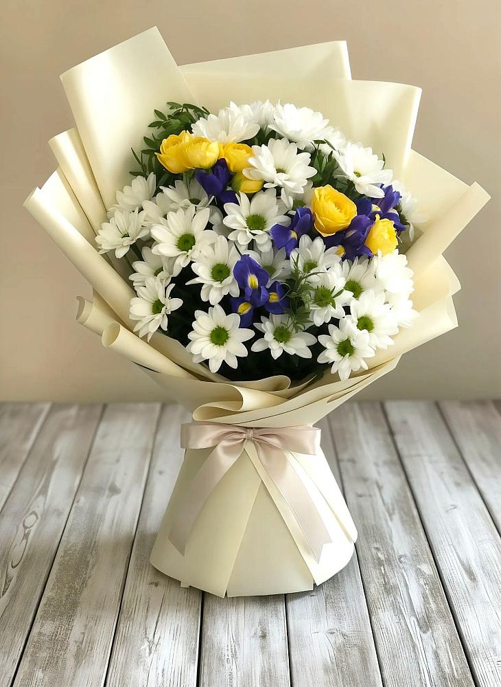 Букет цветов из: Ирисы, Хризантемы и Розы в Трехгорном