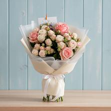 Букет цветов из:  Розы в Трехгорном